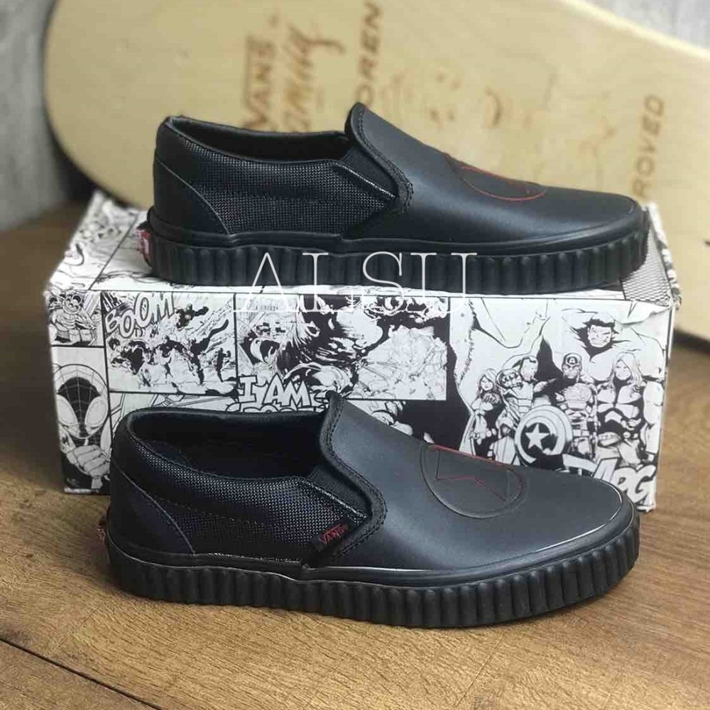 NWT VANS&Marvel Classic Slip On Black Widow W - Picture 3 of 8